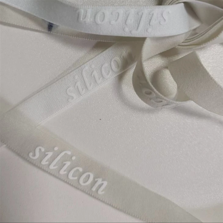 Cordon élastique tissé
