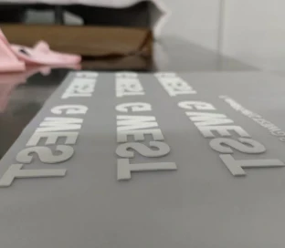 L'impression à l'encre silicone peut-elle être utilisée pour une production à...